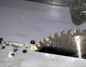 Удаление смолы с пильных дисков и фрез