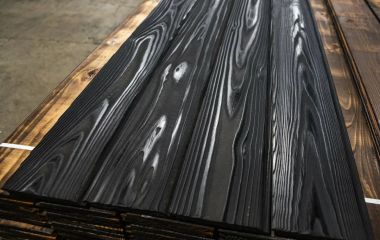 Вместо краски и пропитки – обработка дерева огнем