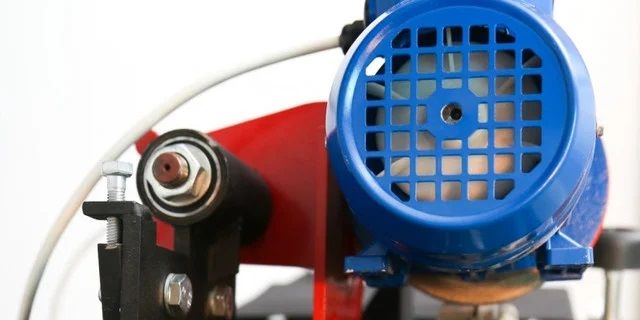 Станок для автоматической заточки ленточных пил Astron FP