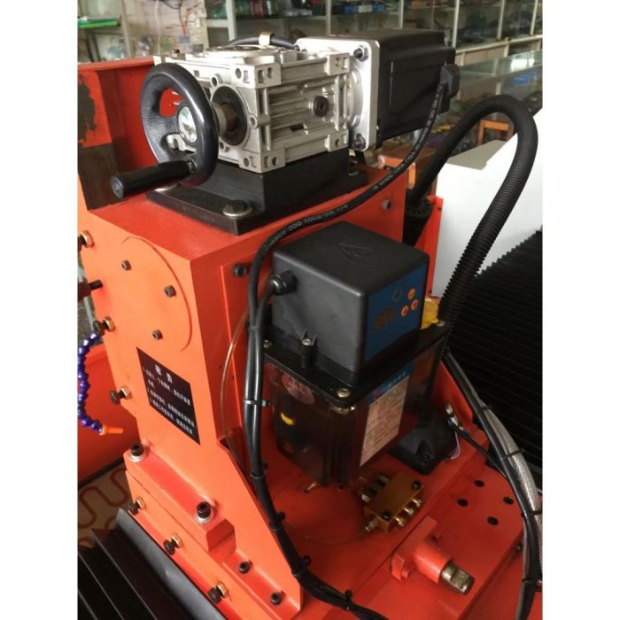 Заточной станок для ножей с магнитной плитой WEIZHIHAO Модель PK-2510 CNC (MF2510CNC)