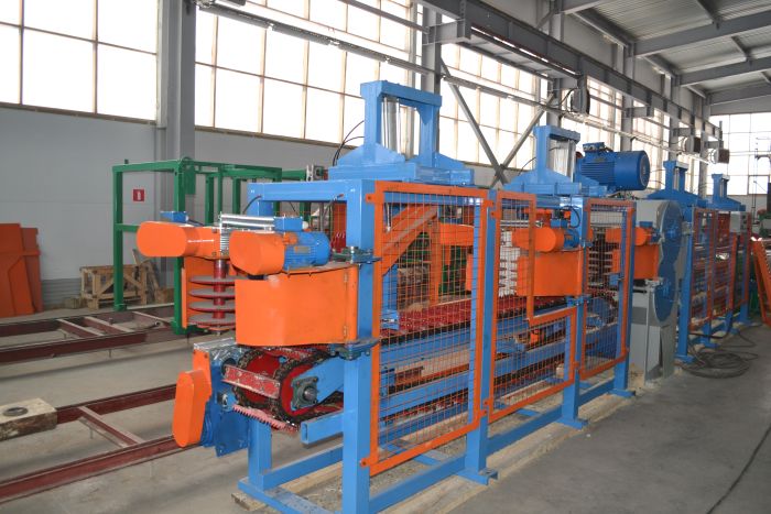 Станок для распиловки бревен СБГ-480 с гусеничнои? подачеи?