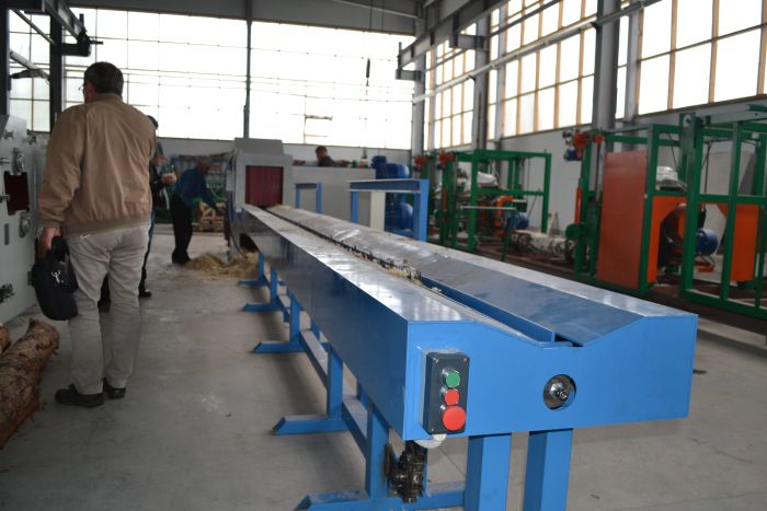 Станок для продольной распиловки бревен СБЦ-480