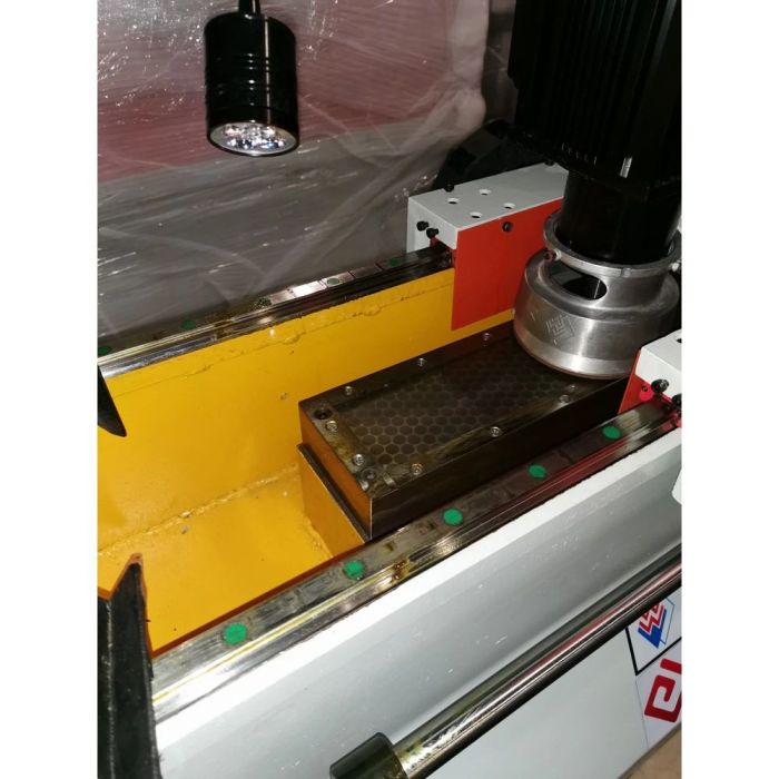 Заточной станок для твердосплавных ножей с магнитной плитой WEIZHIHAO Модель PK-250 NORMA (MF250)