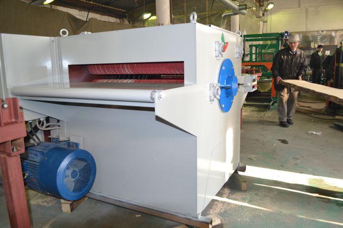 Одновальный многопильный станок Танк КС1000