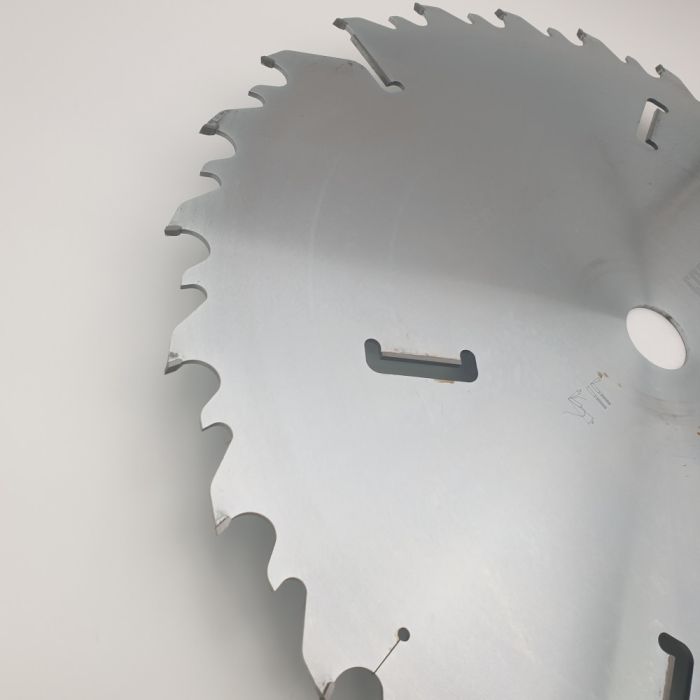 Пильный диск для многопильных станков 630x50x6.6/4.2x18+6 WZ RED SAMURAI