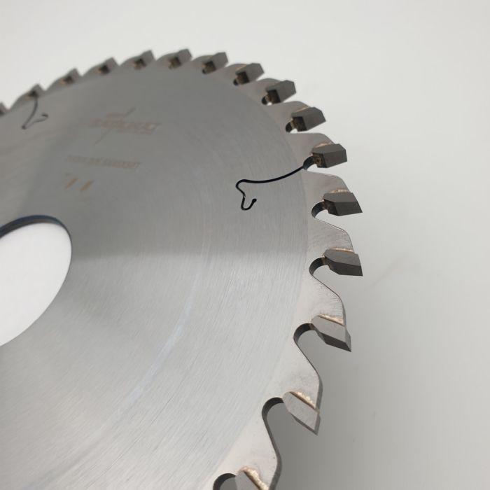 Пильный диск для раскроечных центров подрезной 200x4.3-5.5/3.2x30 Z36 RED SAMURAI