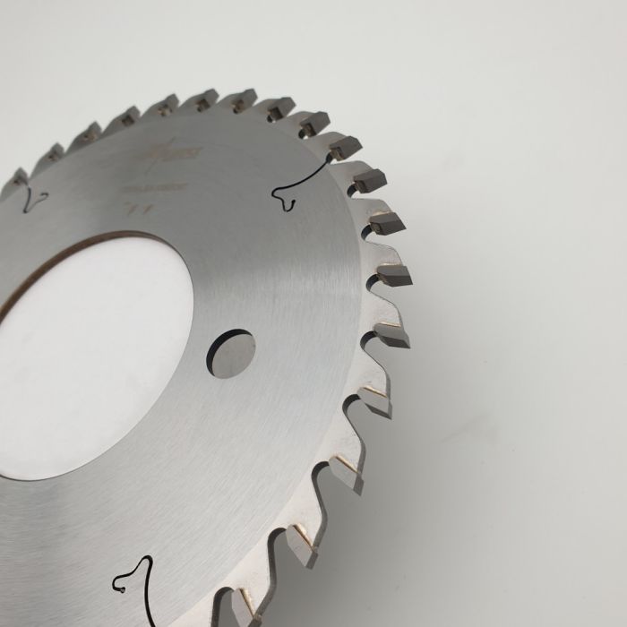 Пильный диск для раскроечных центров подрезной 200x4.3-5.5/3.2x80 Z36 RED SAMURAI