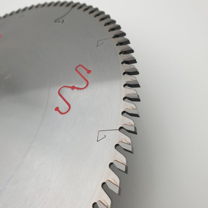 Пильный диск по алюминию 420х4.0/3.2х30 z96 TFZN RED SAMURAI